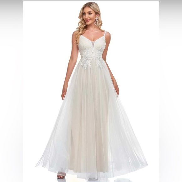 Brand new wedding dress with tags! - Picture 4 of 9